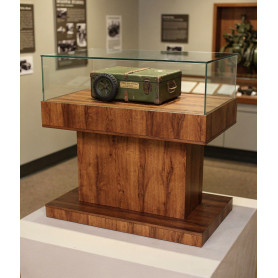 МВ-12 Музейная витрина со стеклянным куполом